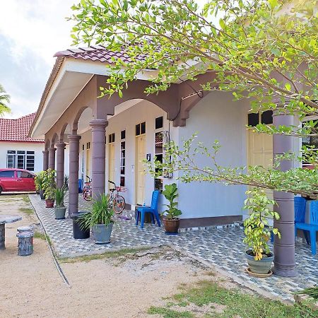 Desa Besut Inn Kampung Kuala Besut Kültér fotó