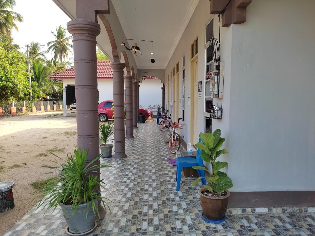 Desa Besut Inn Kampung Kuala Besut Kültér fotó