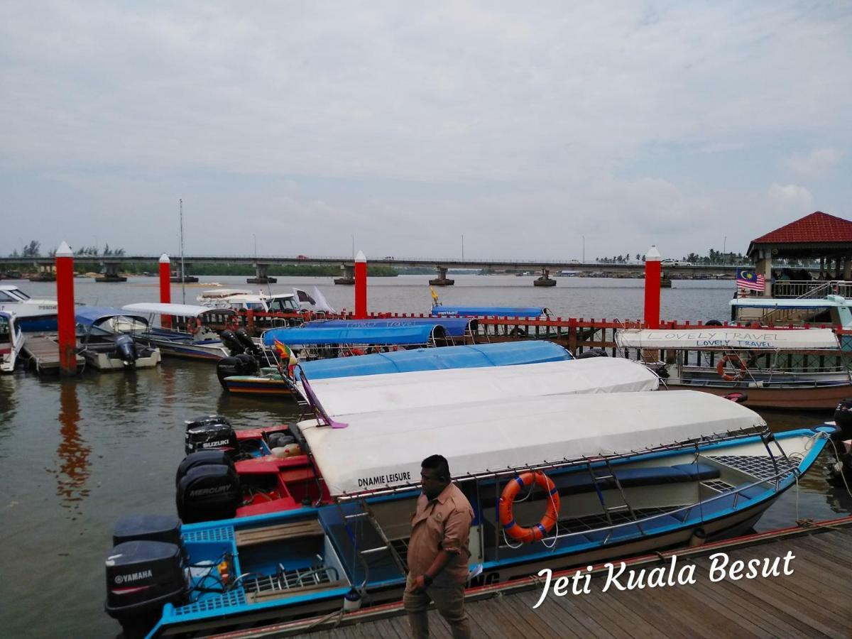 Desa Besut Inn Kampung Kuala Besut Kültér fotó